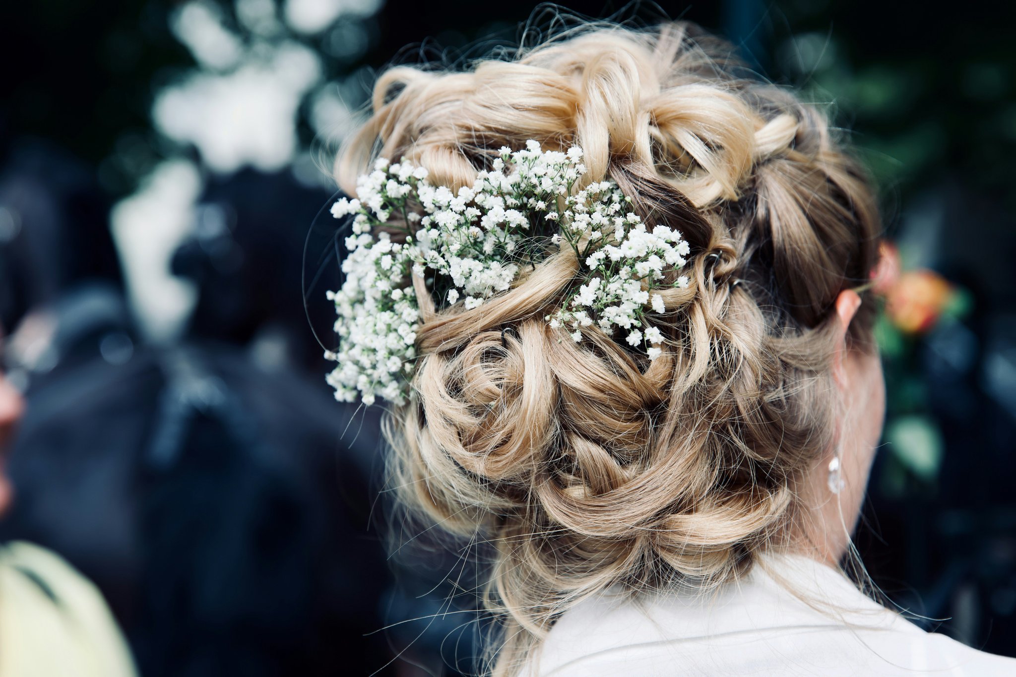 Silver Bridal Headbands: The Crown Jewel for Every Bride-to-Be