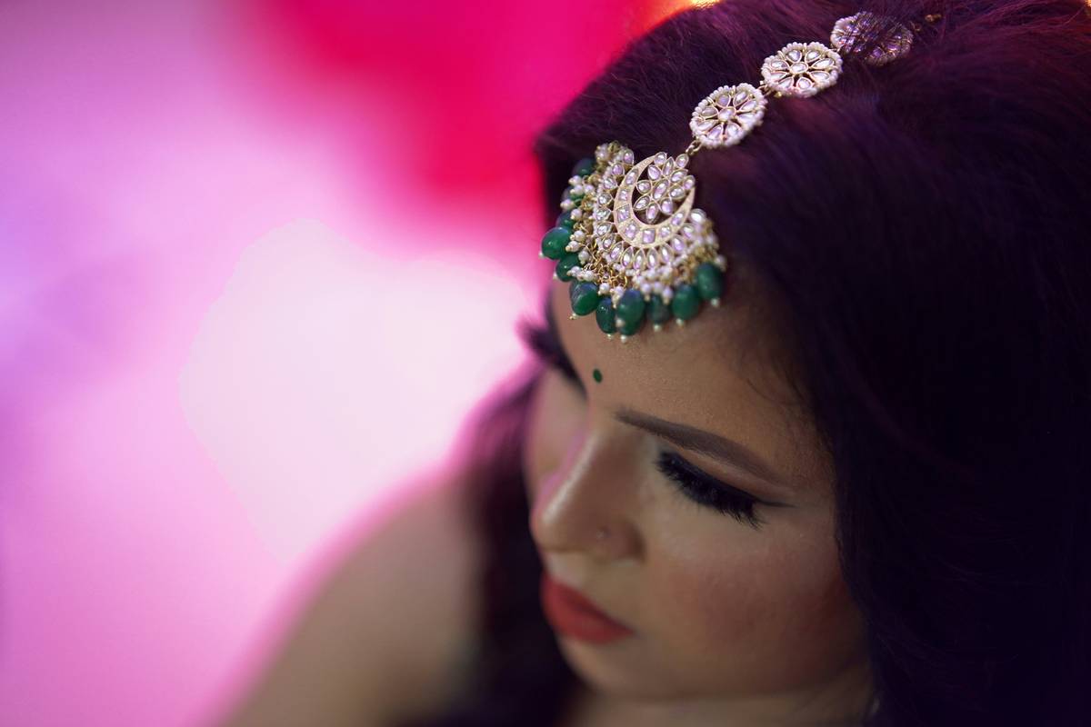 20 Stunning Holiday Tiara Designs to Elevate Your Festive Look